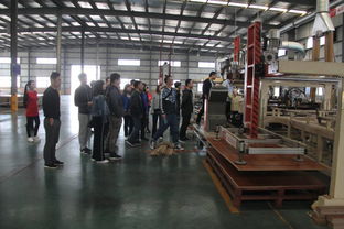 居然之家樂(lè)屋裝飾精英團(tuán)隊(duì)赴揚(yáng)子地板參觀交流，深化木地板合作與創(chuàng)新